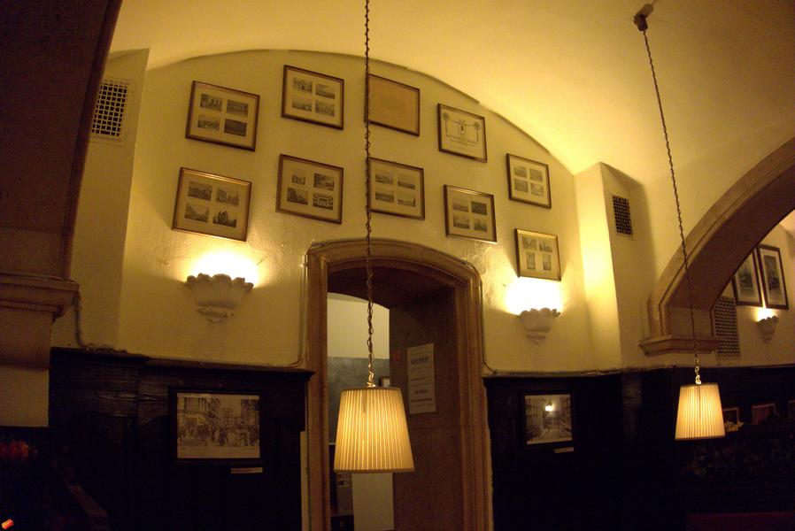 Innenaussicht des Lindenkeller-Restaurants in Wien
